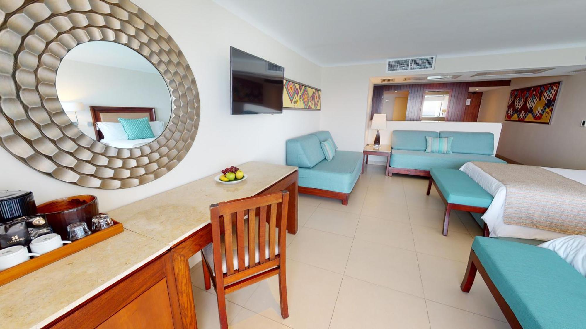 Grand Park Royal Puerto Vallarta Exterior foto A suite at the Hard Rock Hotel